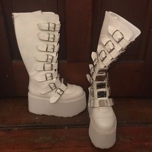 size 7 white demonic raver boots